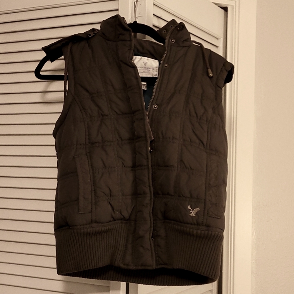 American eagle puffer vest with removable zipper hood